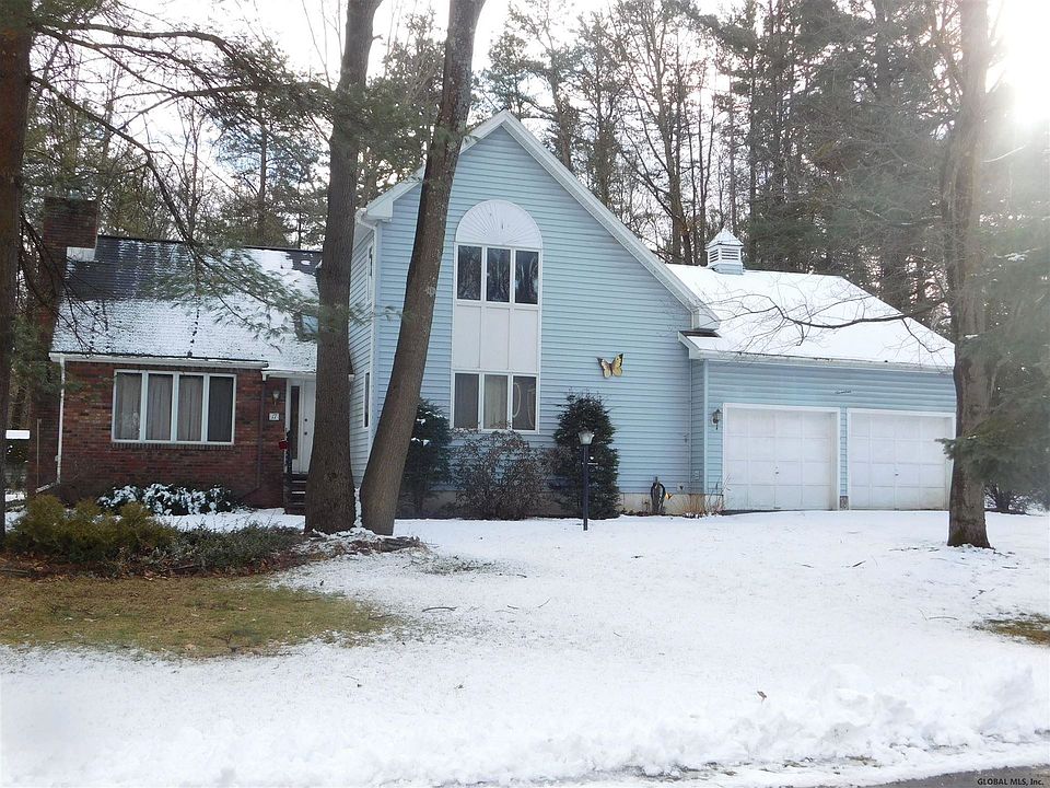 1st image of 17 Connor Dr