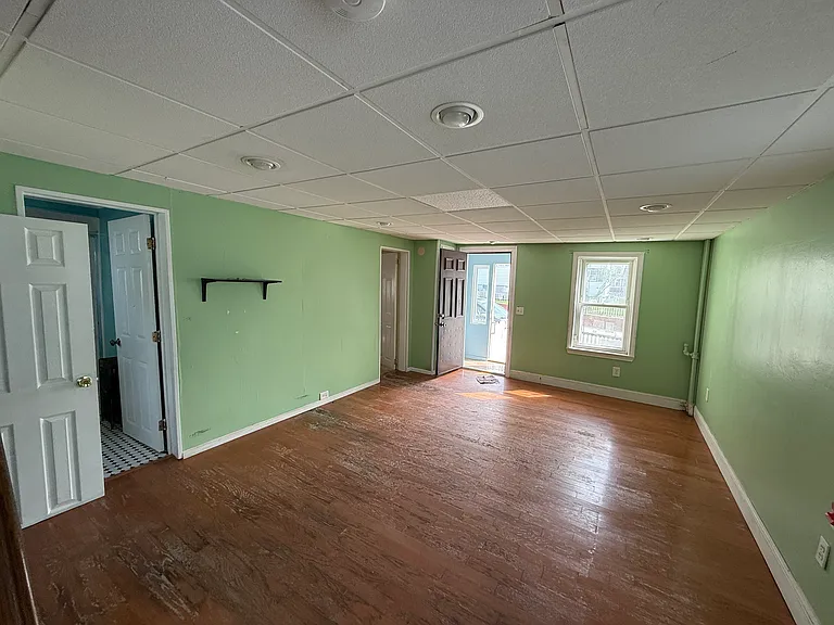 52 Crest Ave — Photo 10