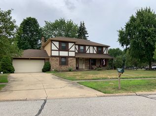 26965 Sentry Ln, Westlake, OH 44145