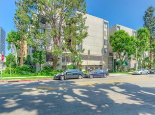 10933 Rochester, Los Angeles, CA 90024