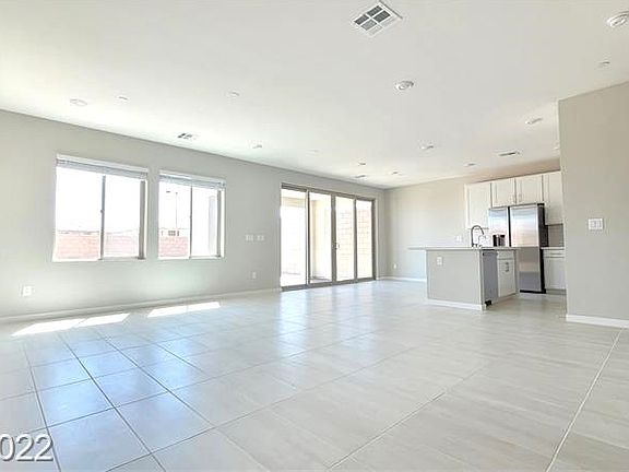 3rd image of 12095 Arrebol Ave