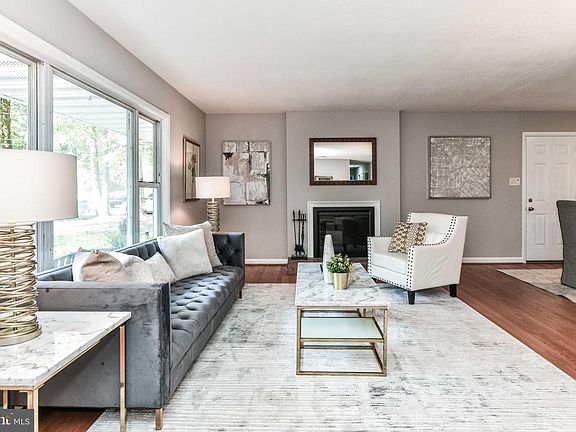 5th image of 8932 Walker St #29