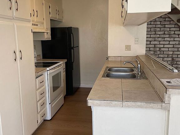 2nd image of 1205 Lemontree Ct Unit 2