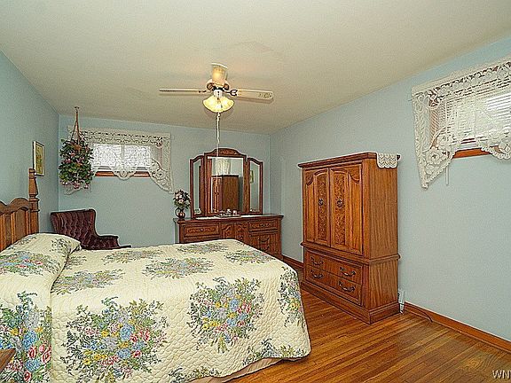 5th image of 84 Claude Dr