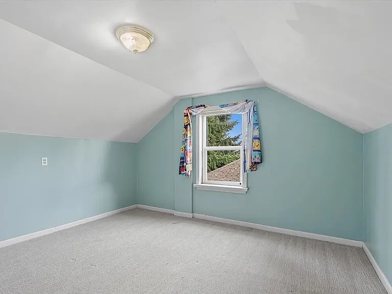 4624 N Pearl St — Photo 19
