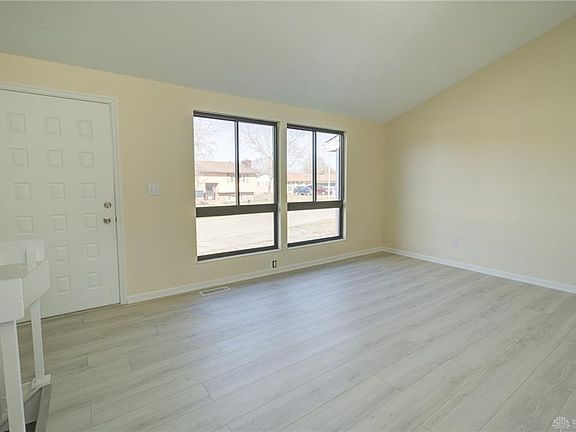 5th image of 2328 Oakbark St