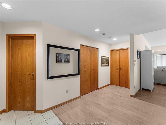 5th image of 5151 Riverside Dr E #905