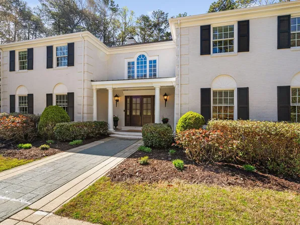 100 Dunedin Ct, Cary, NC 27511