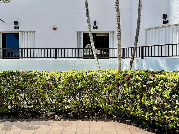5th image of 300 Three Islands Boulevard #101
