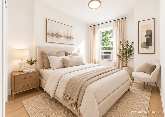 Bedroom, photo 1