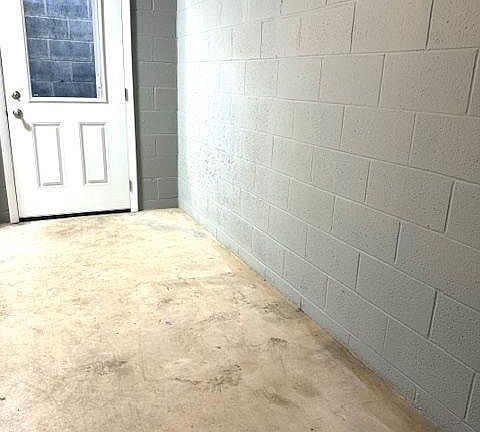 3rd image of 181 Lutz Ln