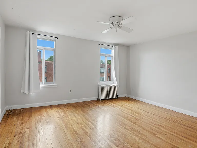 20 Ashland St #3L — Photo 10