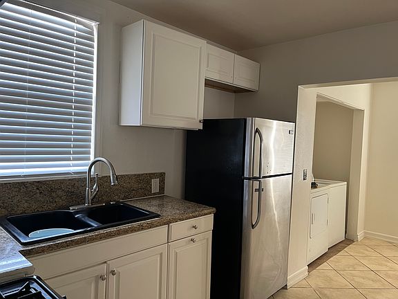 4th image of 1351 N Maine Ave
