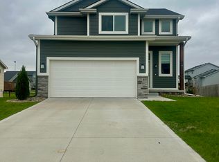 2780 SE Bluestem Dr, Waukee, IA 50263