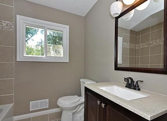 5th image of 4308 Sandstone Dr
