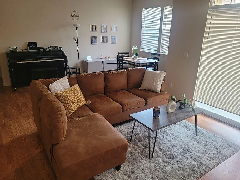 425 S 46th Pl #D — Photo 9