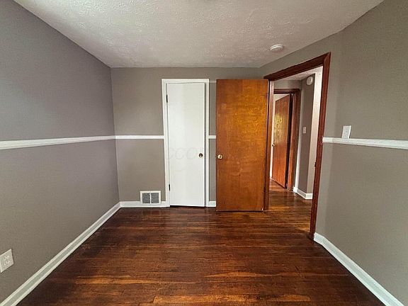 5th image of 844 S Harris Ave
