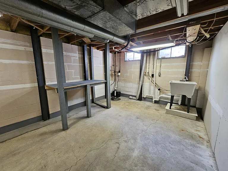 1792 Plains Blvd — Photo 30