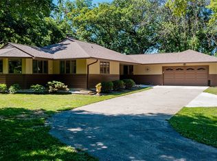 546 W Riverside Rd, Ames, IA 50010