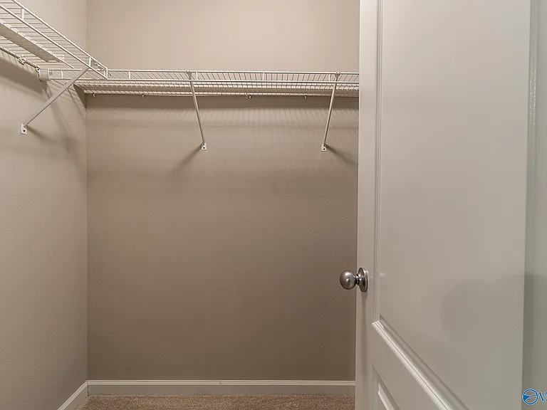 124 Wittington Ln — Photo 23