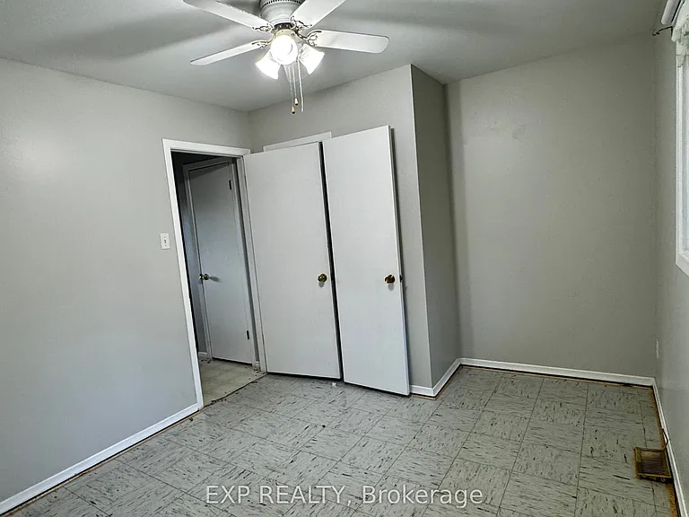 108 Katherine St — Photo 15
