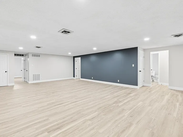 311 N Rutgers St — Photo 26