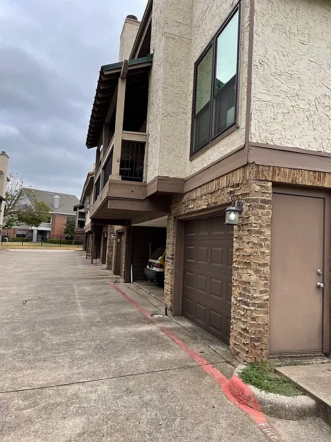 336 Melrose Dr — Photo 2