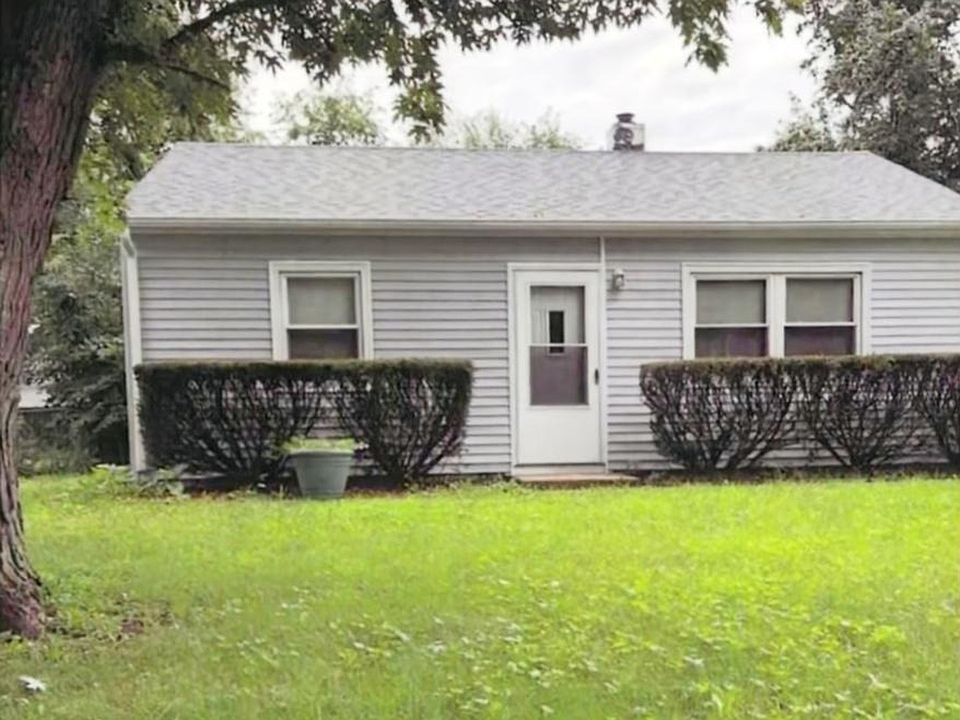 2nd image of 1148 Eastview Dr