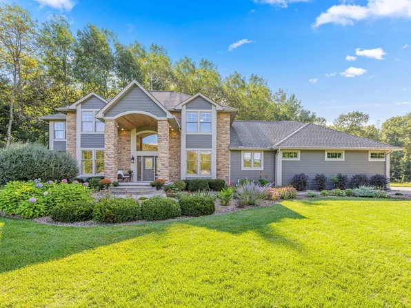 361 Mitchell Rd, Hudson, WI 54016