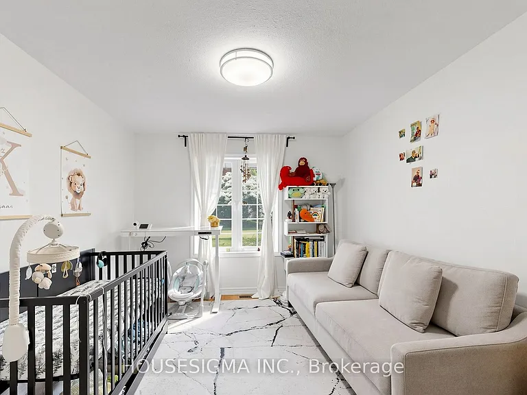 69 Holyrood Ave — Photo 38