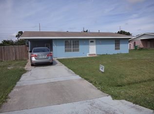1269 SE Petunia Ave, Port Saint Lucie, FL 34952