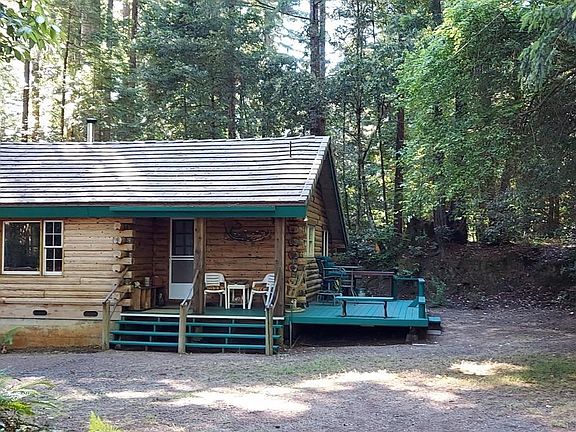 2nd image of 46530 Pacific Woods Road