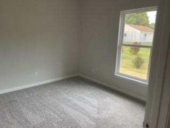 4th image of 160 Nightingale Way #2