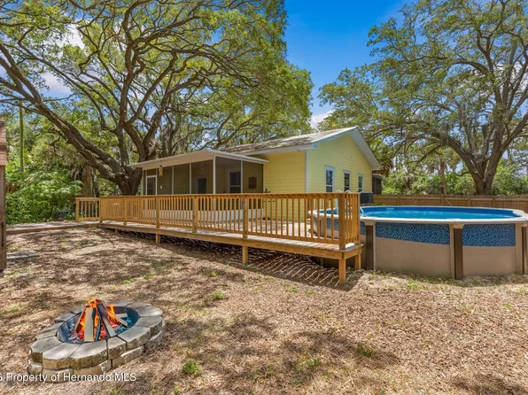 190 Osowaw Blvd, Spring Hill, FL 34607