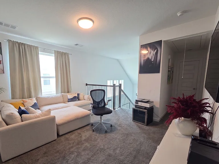 3915 Spencer Ln — Photo 11