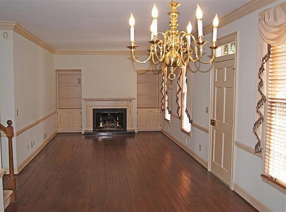 3rd image of 422 Chowning Pl