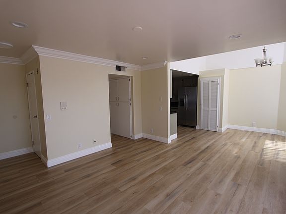 5th image of 13509 Burbank Blvd APT 202