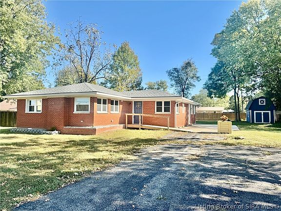 2nd image of 1414 Greenwood Road