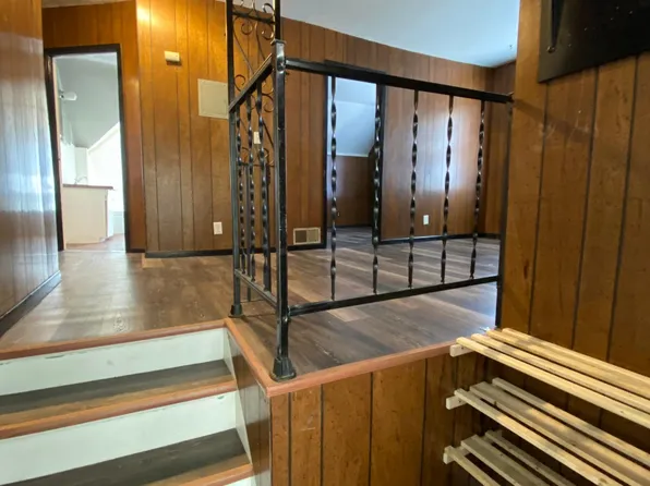 120 9th Ave SE #2, Rochester, MN 55904