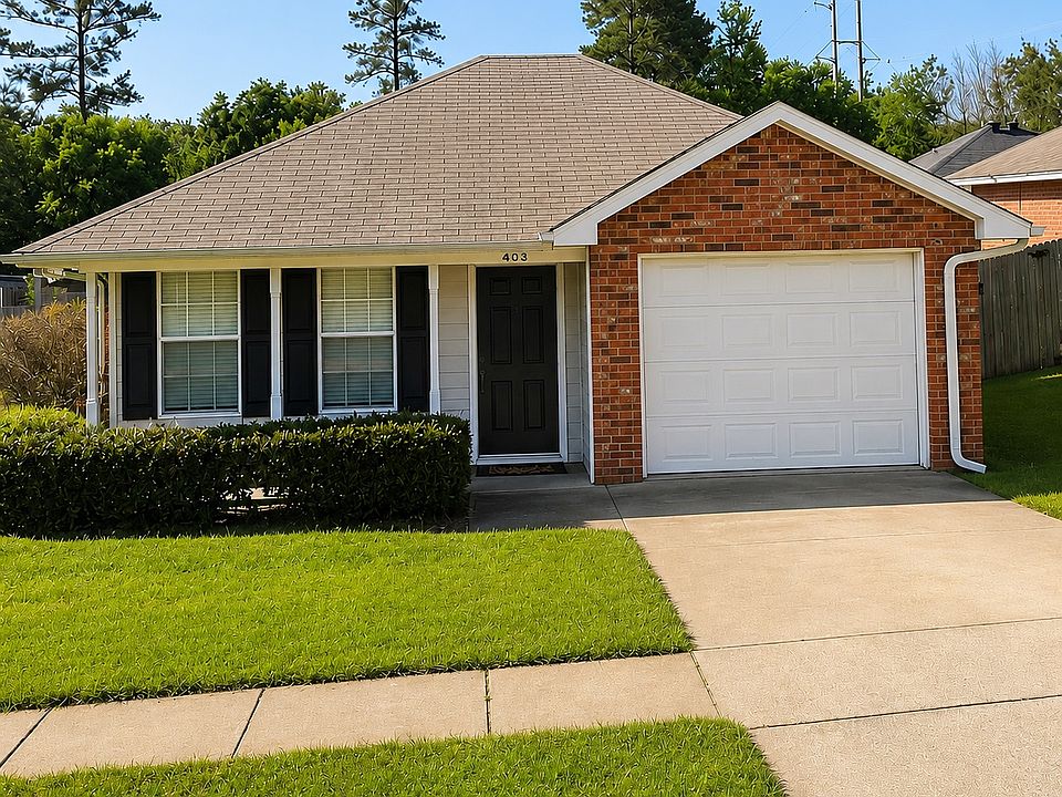 1st image of 403 Magnolia Ct