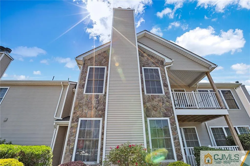 2 bed, 1200 sqft, $2,750 — Photo 2
