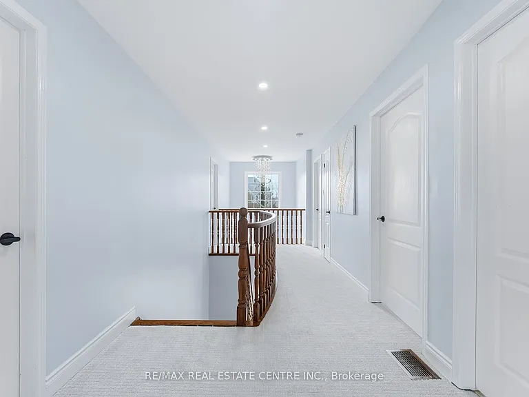 15 Heatherdale Dr — Photo 19