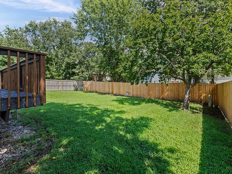 12813 S Sycamore St — Photo 35