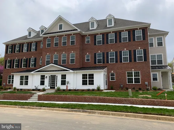 407 Lenape Way #M90, Claymont, DE 19703