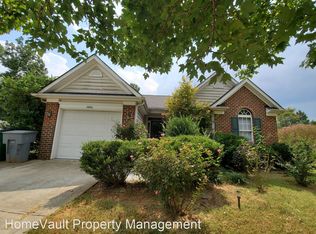 2800 Emerald Meadow Ln, Charlotte, NC 28273