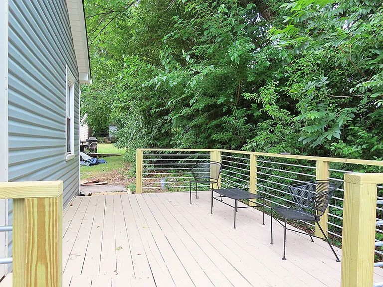 1215 Kent St — Photo 13