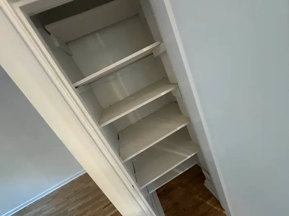 140-21 Burden Crescent image 21 of 30