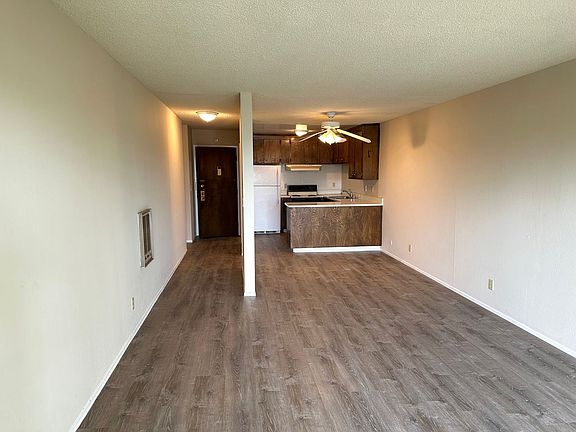 5th image of 201 Athol Ave #303