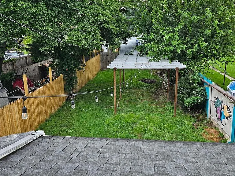 353 Jefferson Ave — Photo 3