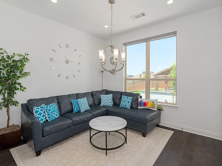 701 Star Meadow Dr — Photo 10